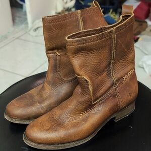 Frye Cara Short Ankle Boots